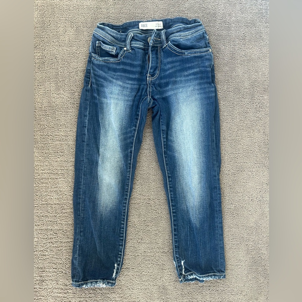 BKE Stella Stretchy Low Rise Blue Ankle Cropped Capri Jeans with Distressed Hem - Picture 2 of 10